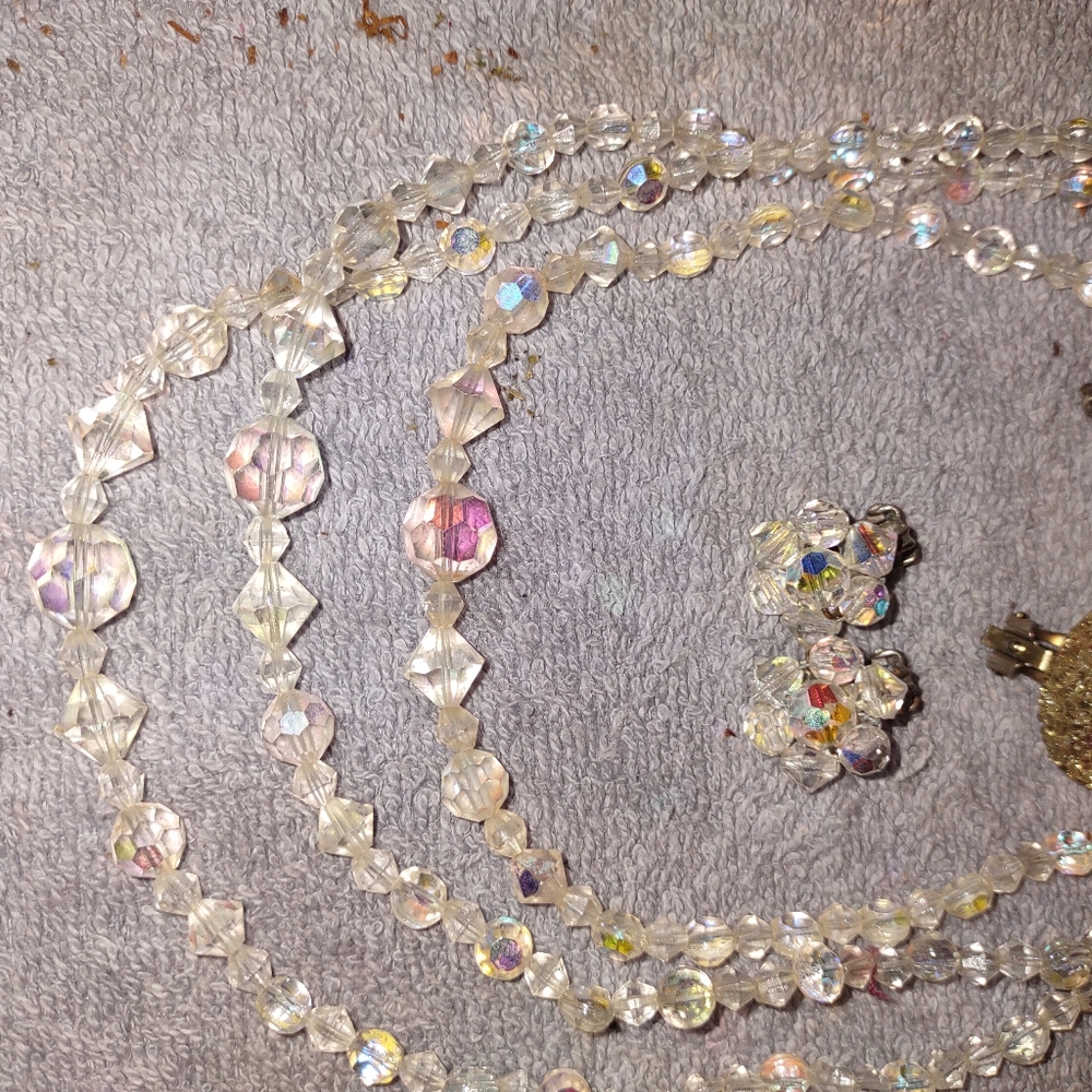 Vintage crystal necklace
